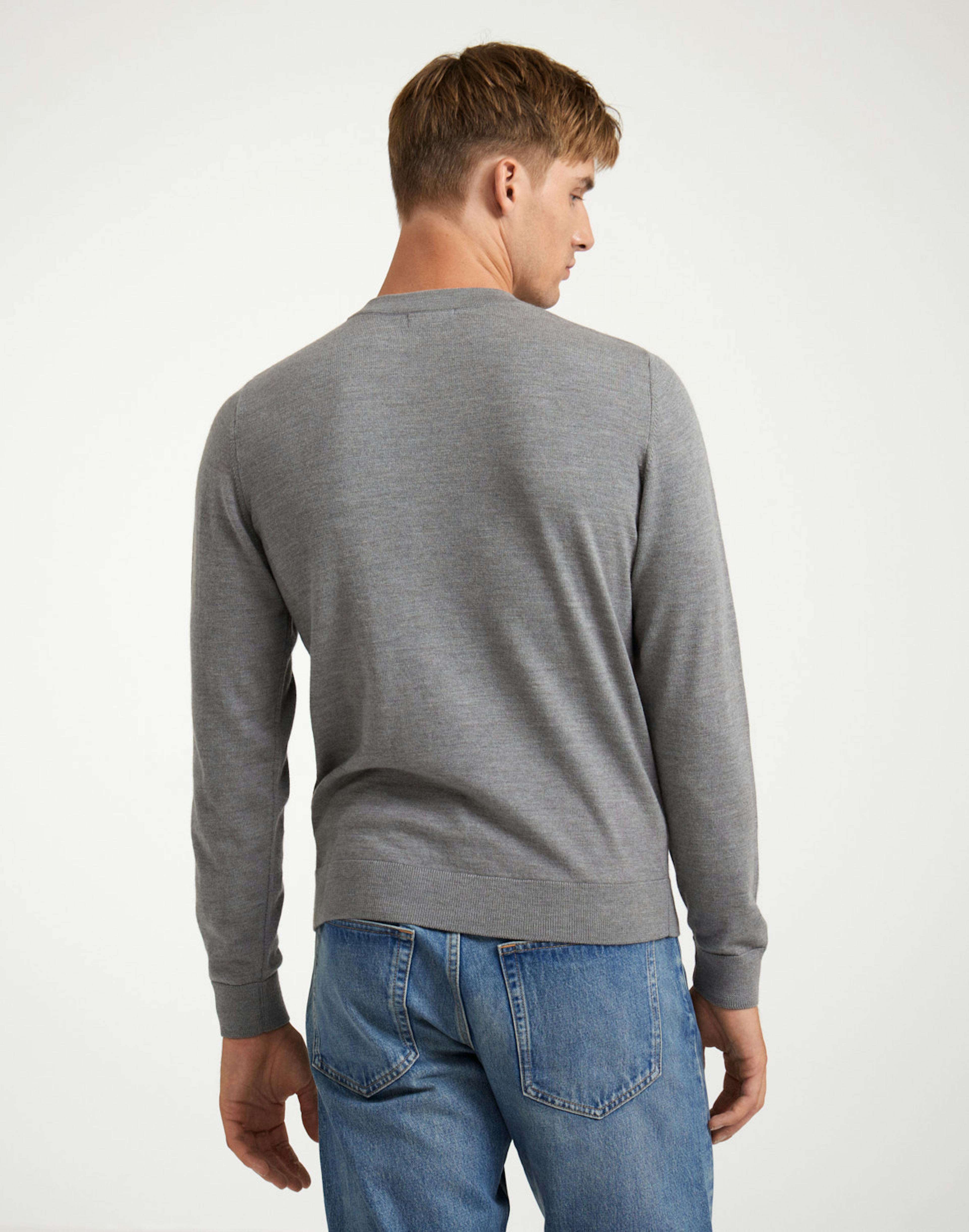 Pull homme ras du cou en pure coton jauge 9